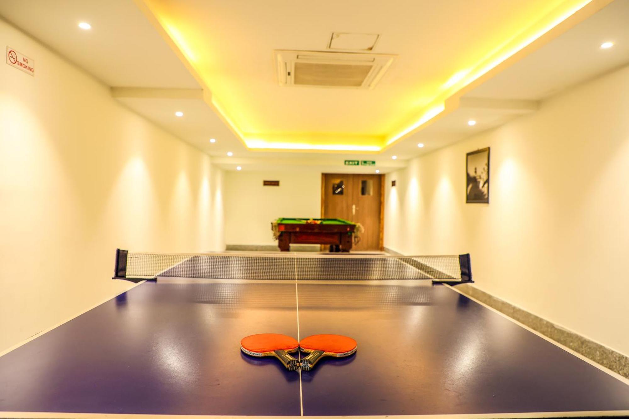 Ramada Plaza By Wyndham Lucknow Hotell Exteriör bild